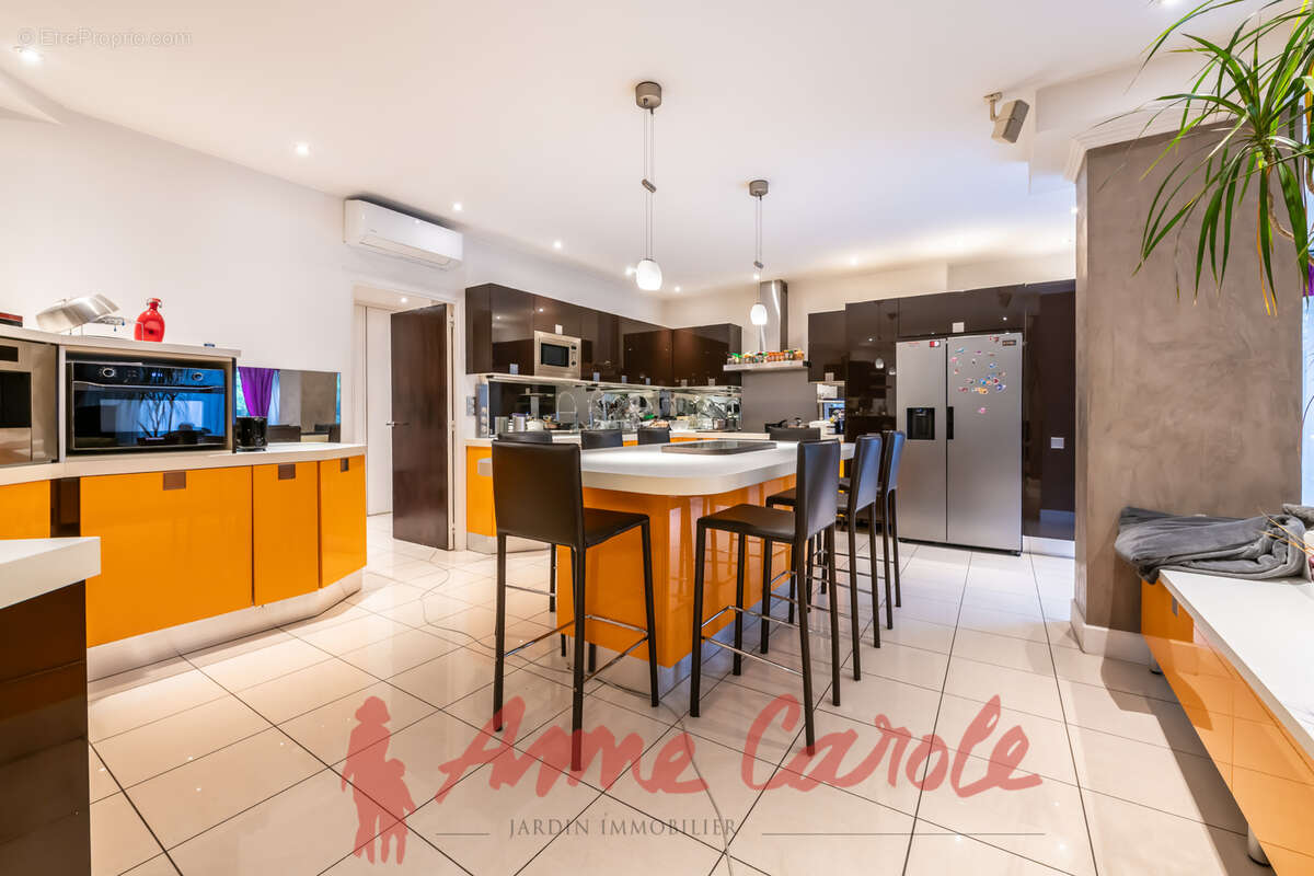 Commerce à JOINVILLE-LE-PONT