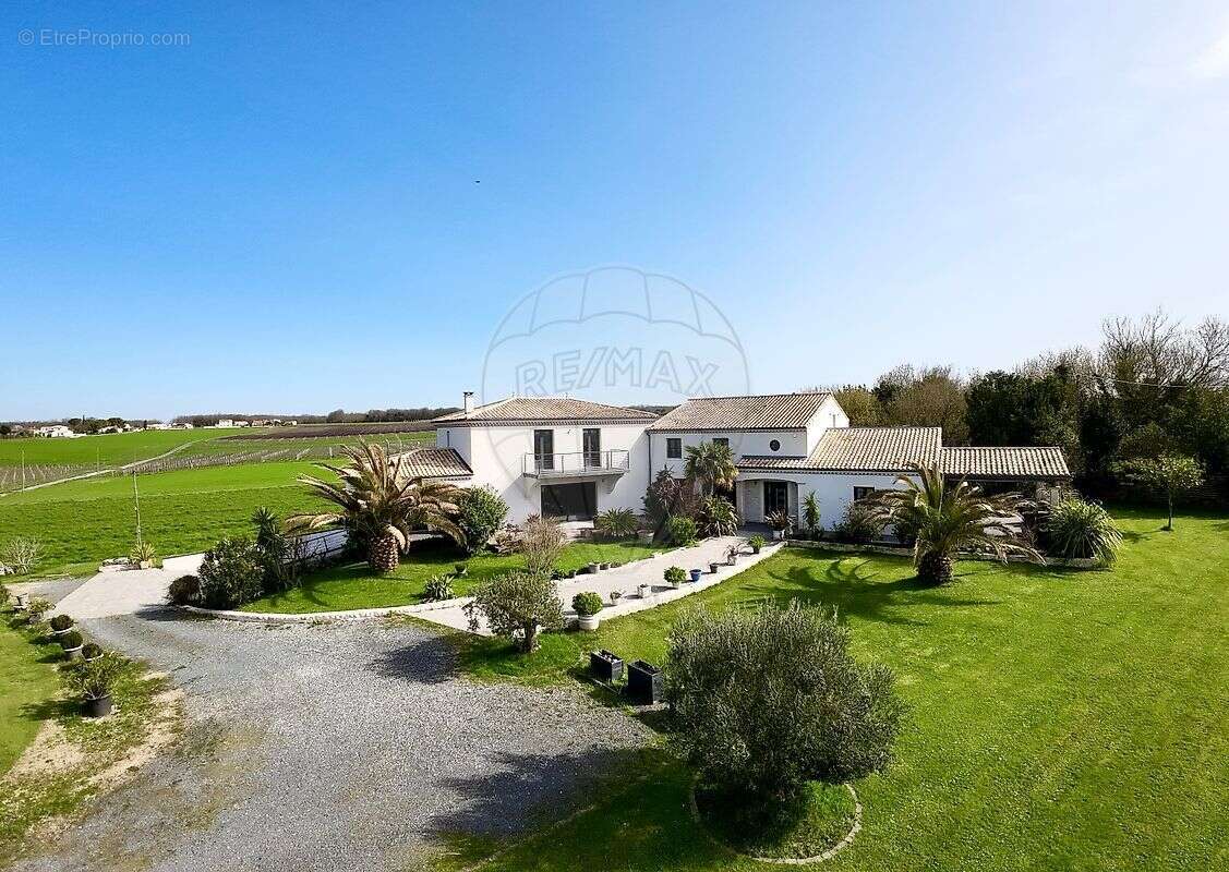 Maison à MESCHERS-SUR-GIRONDE