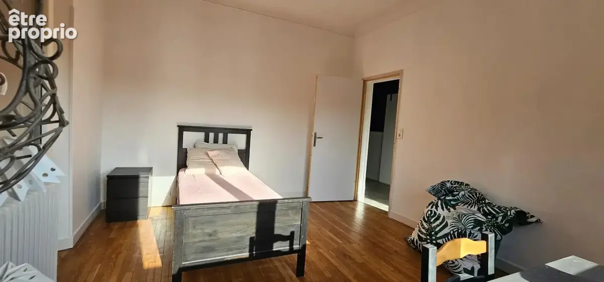 Maison rénovée 4 pièces de 191 m², louée - photo 9