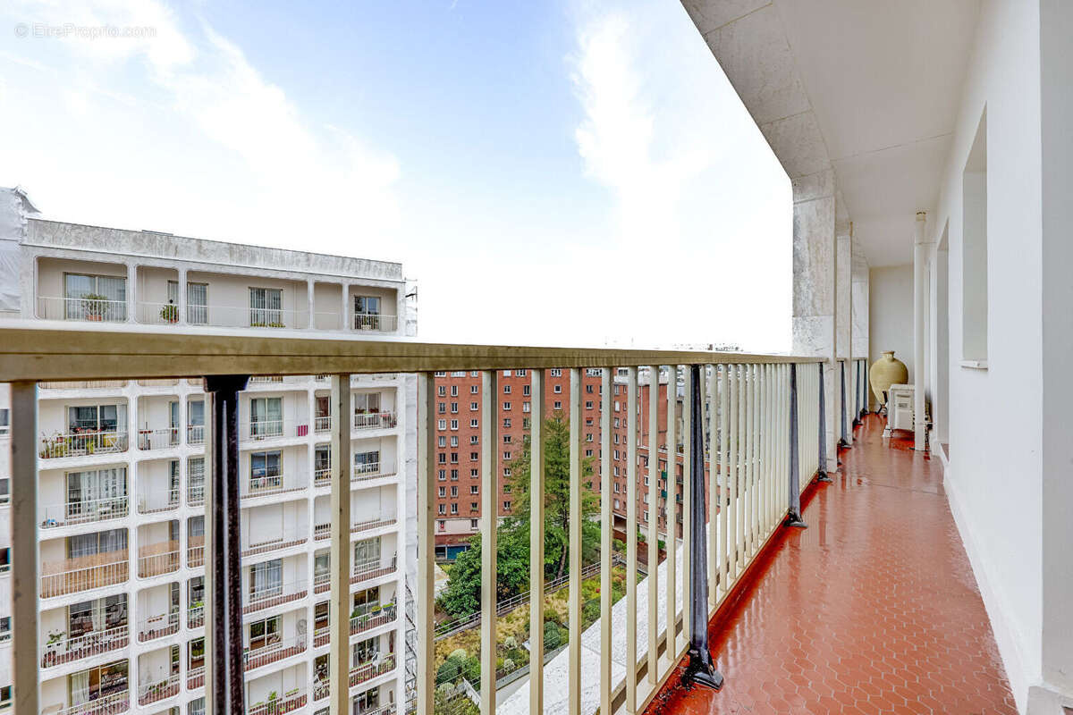 Appartement à PARIS-14E