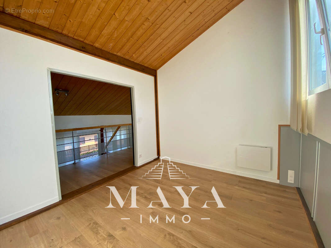 Appartement F3 en Duplex avec parking - photo 9