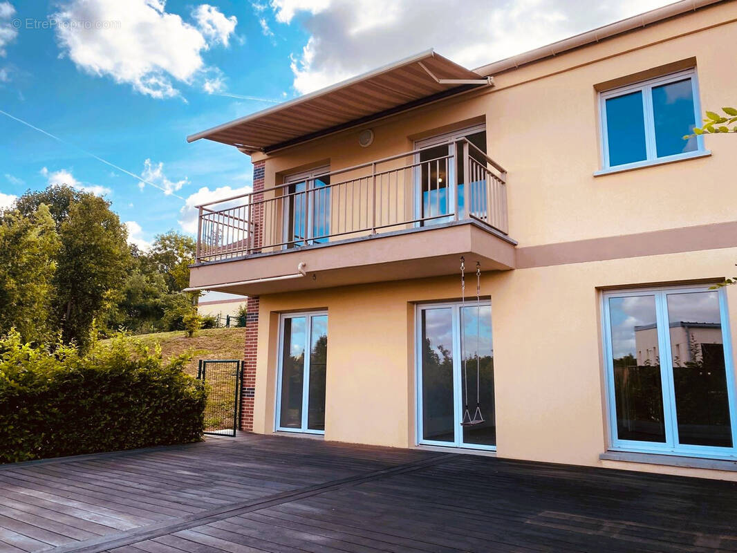 Maison à LE COUDRAY