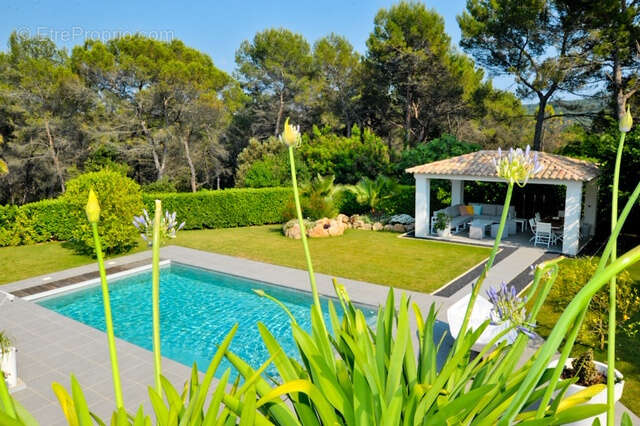 Maison à MOUGINS