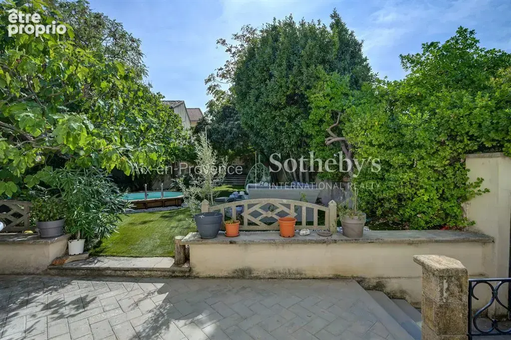 Bâtisse de caractère du XVIIIe siècle avec jardin et garage - photo 18