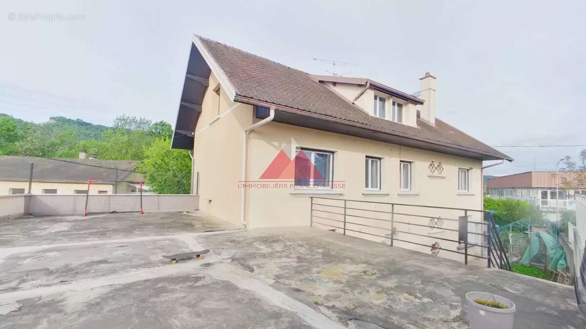 Maison à CHAMPAGNOLE