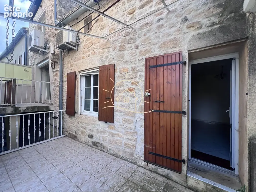 Maison à BARJAC