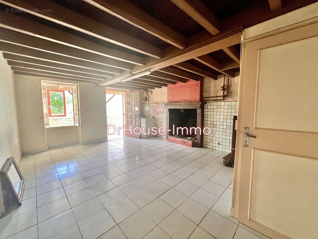 Maison à SAINT-MARTIN-DE-RIBERAC