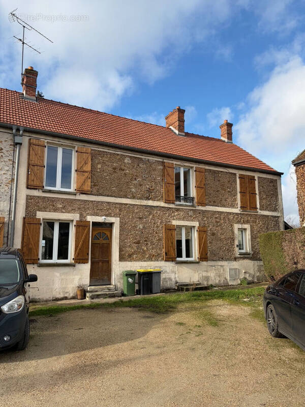 Appartement à LEUDEVILLE