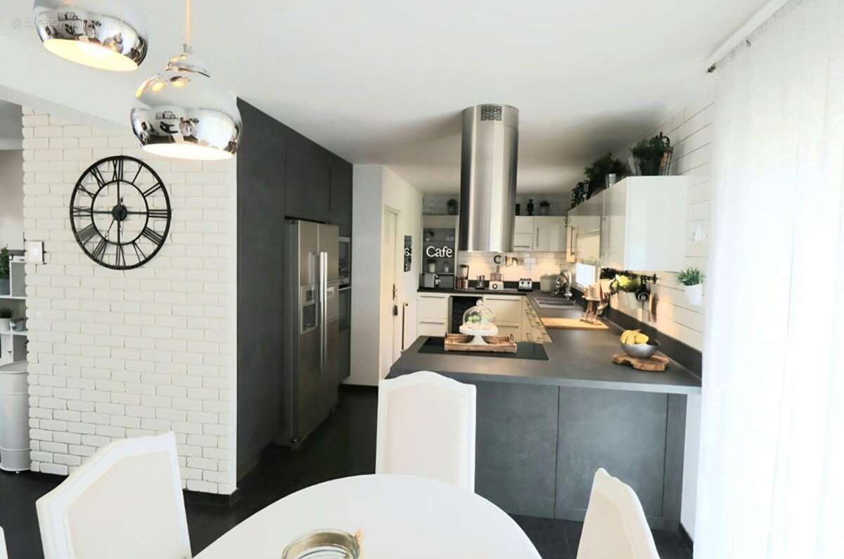 Maison Gressy 7 pièces 160 m2 - photo 6
