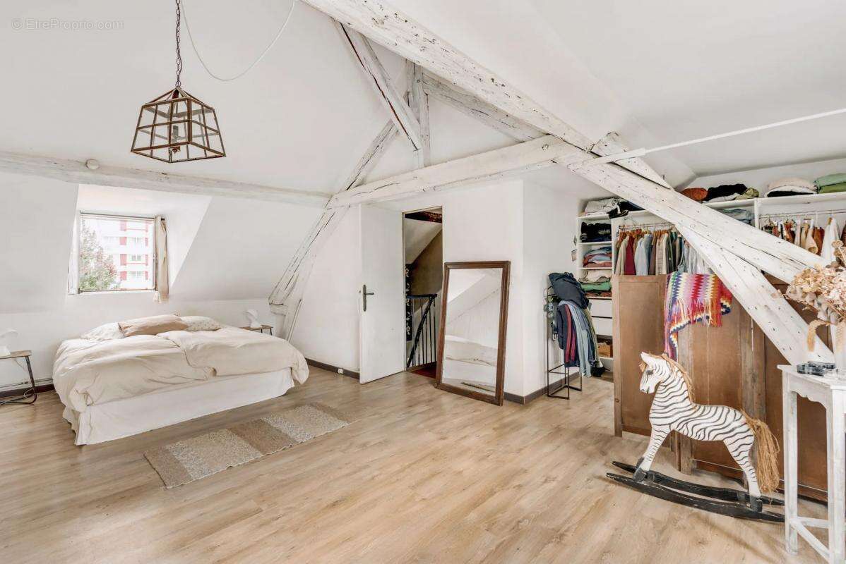 Maison à VILLENEUVE-LA-GARENNE