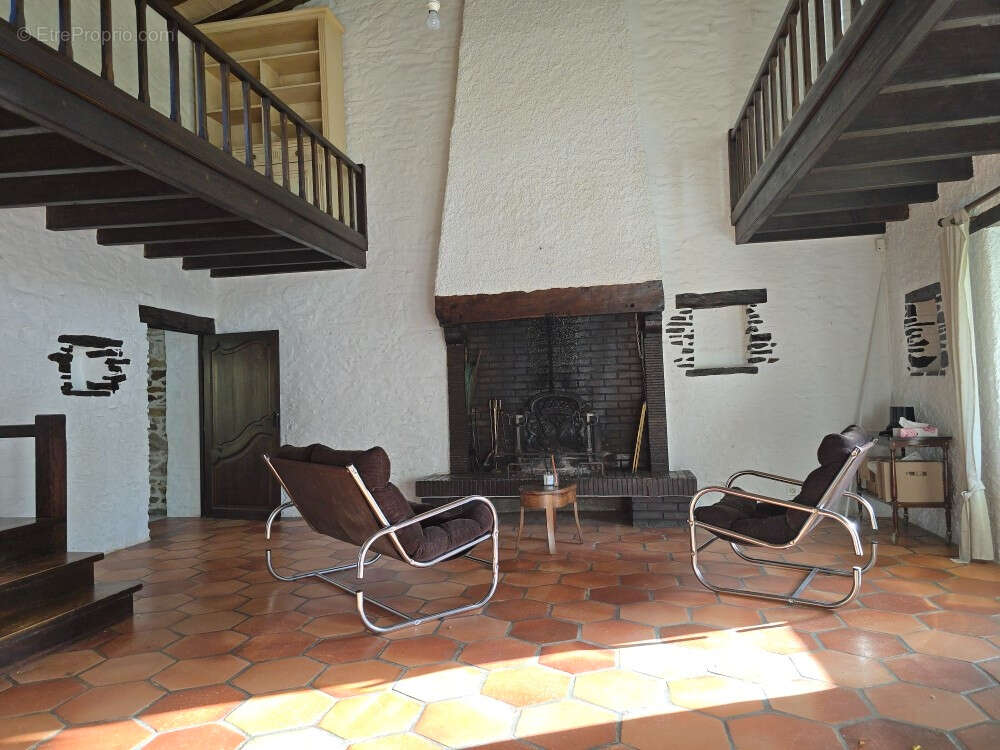 Maison à BOUGUENAIS