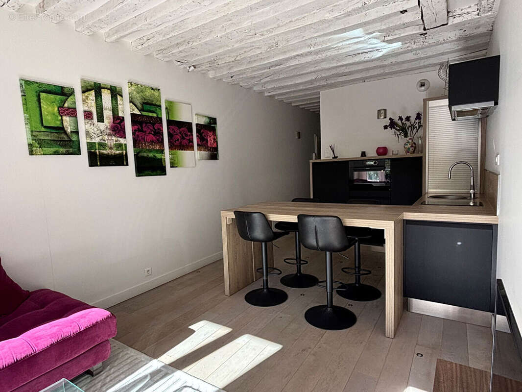 Appartement à PARIS-2E