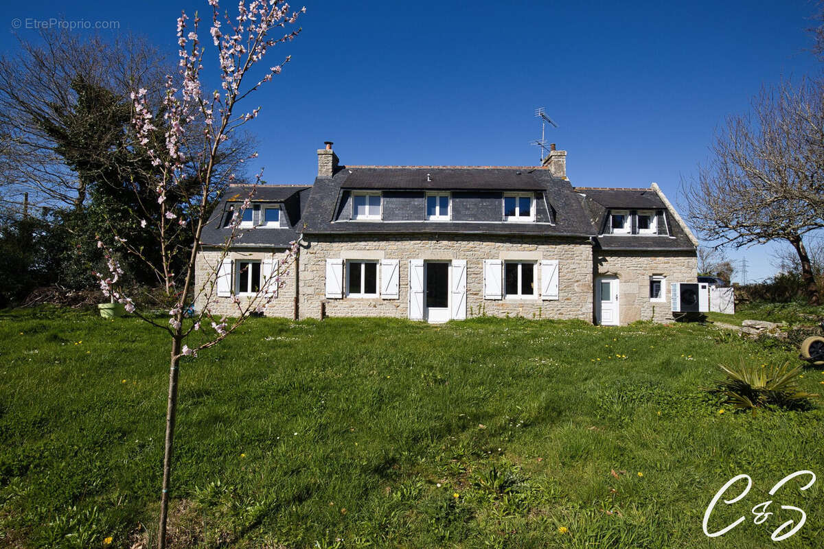 Maison à PLOMEUR