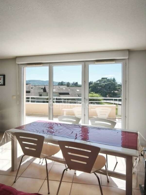 Appartement à RIVES