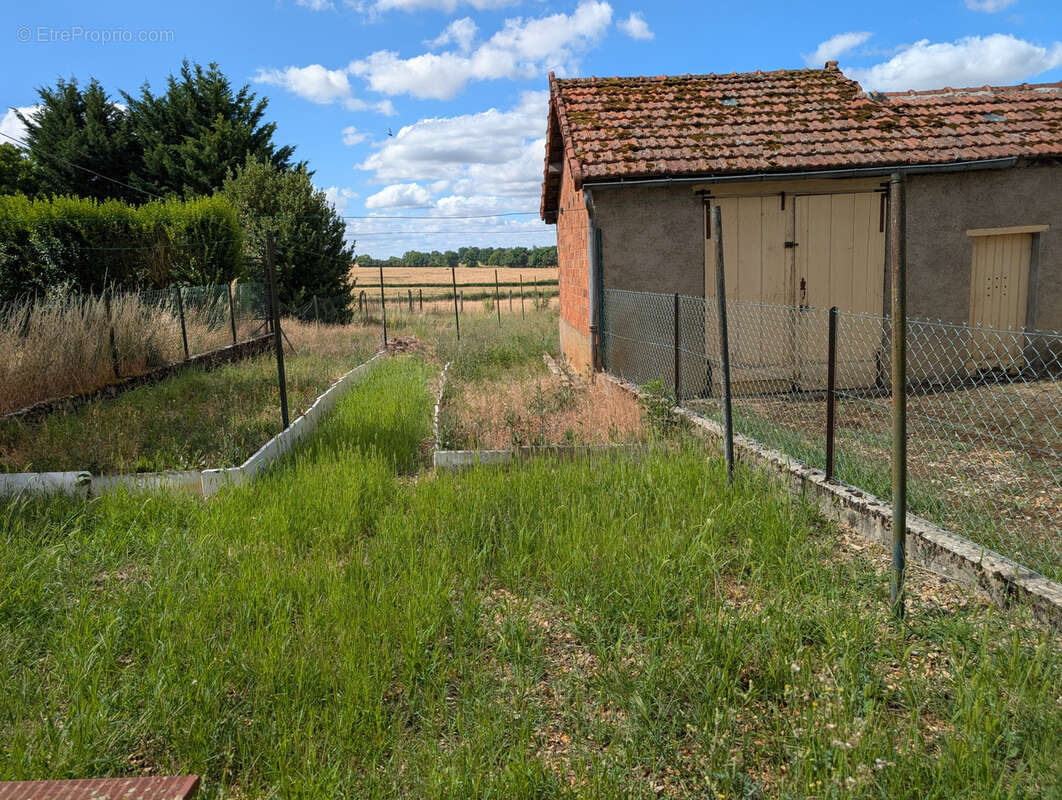 Maison ouvrière de caractère avec garage et jardin privatif - photo 13