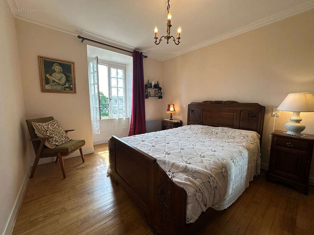 Maison à LAISSAC
