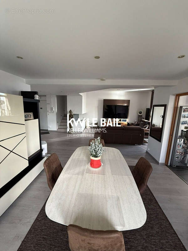 Appartement 162 m² à Cergy  - photo 7