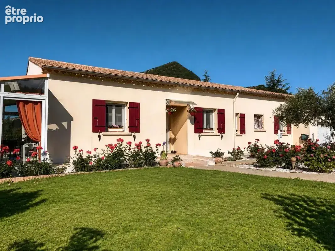 Maison à AUBRES