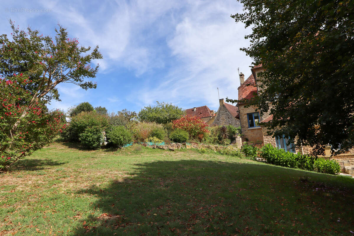 Maison à SAINT-VINCENT-DE-COSSE