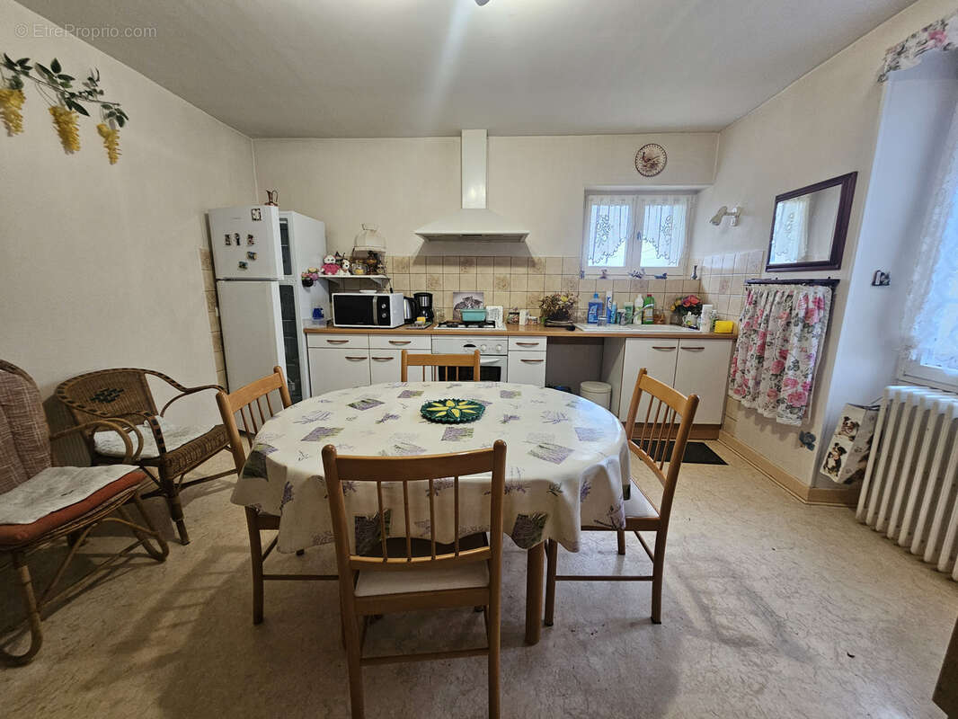 Maison à CHAMPAGNEY