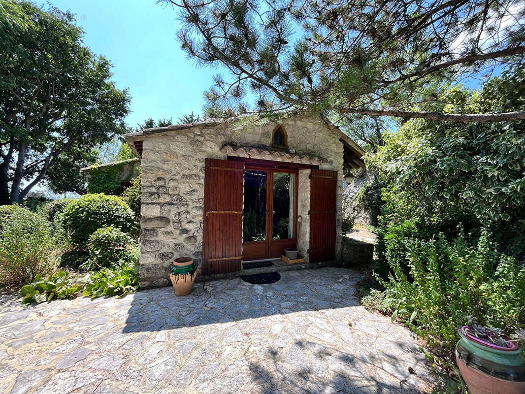 Maison à SAINT-PAUL-TROIS-CHATEAUX