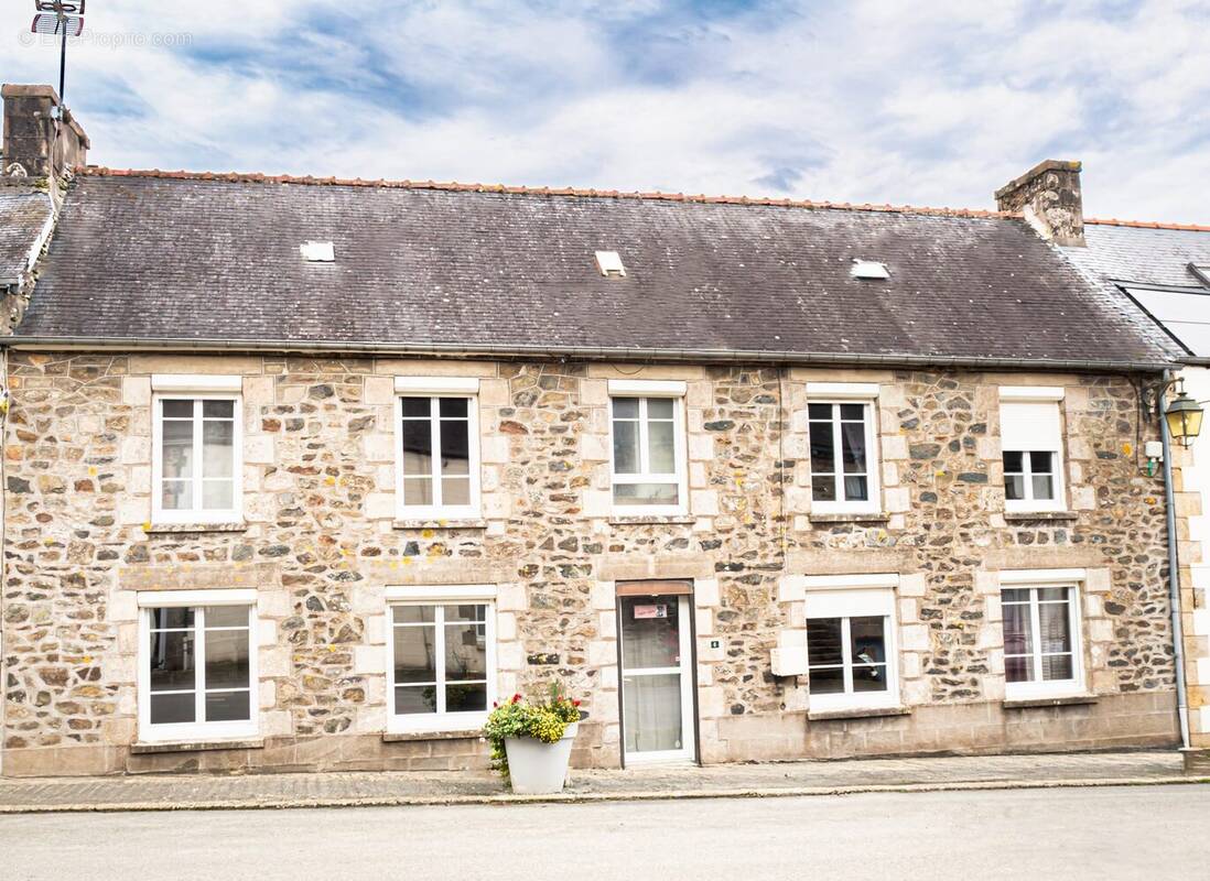 Maison à LA CHAPELLE-NEUVE