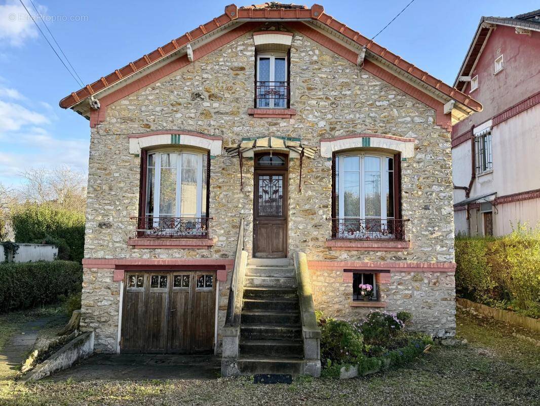 Maison à DEUIL-LA-BARRE