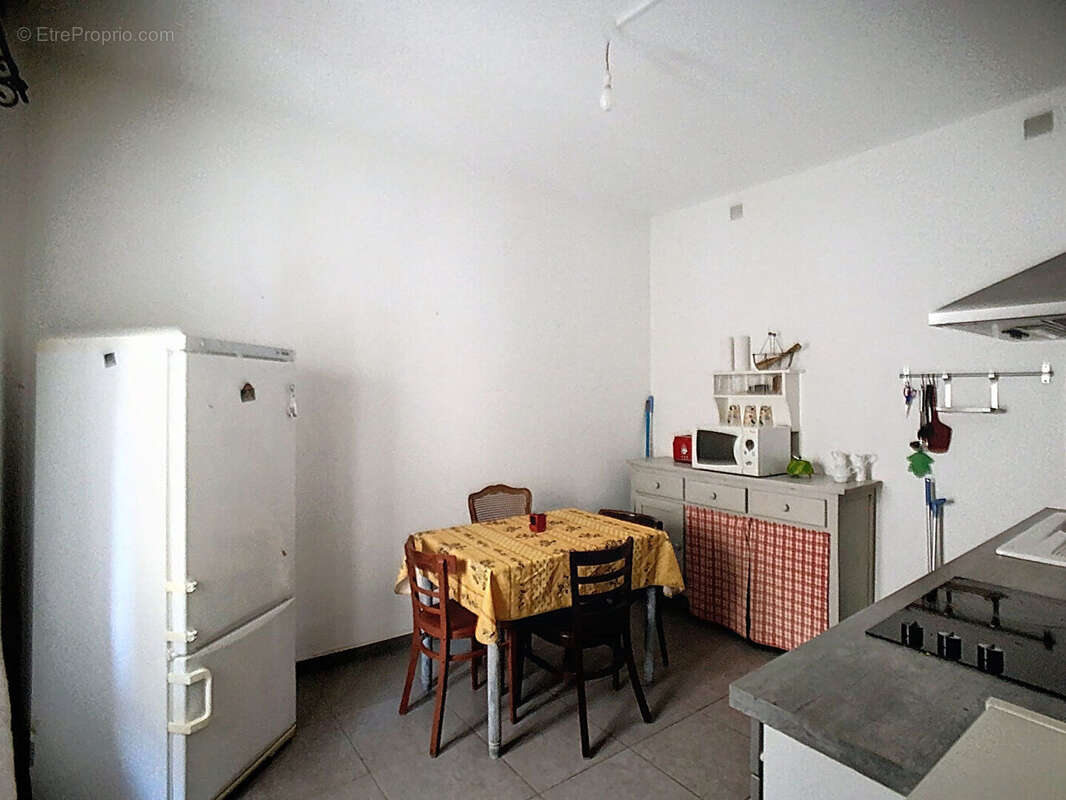 Immeuble en centre ville d'Aubignan - photo 3