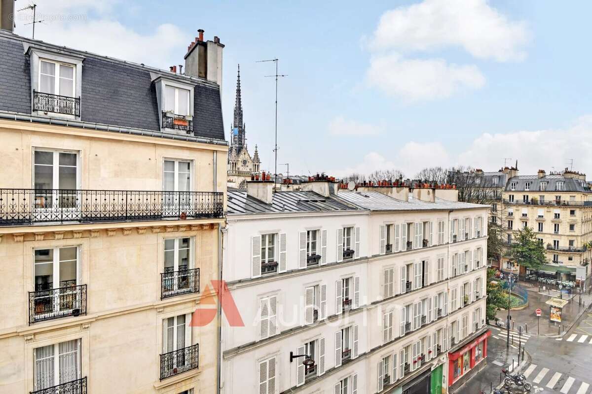 Appartement à PARIS-18E