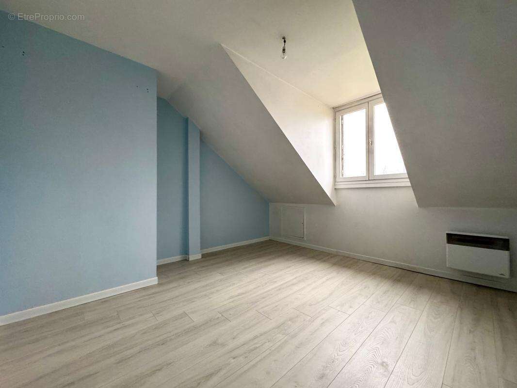 Maison à MAROLLES-EN-HUREPOIX