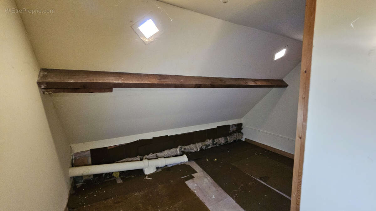 Maison à PRUNAY-LE-GILLON