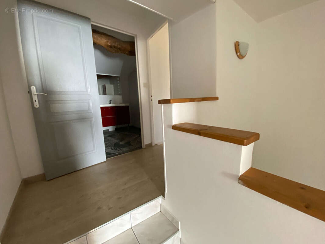 Castelnaudary centre, maison 3 chambres avec petit jardin - photo 9