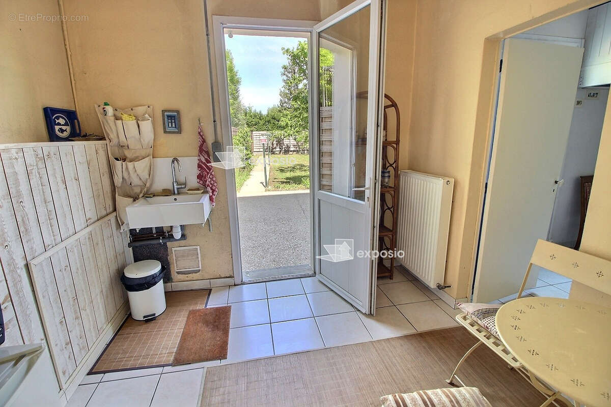 Maison Niort 4 pièces 98 m2 avec garage et dépendance. - photo 10