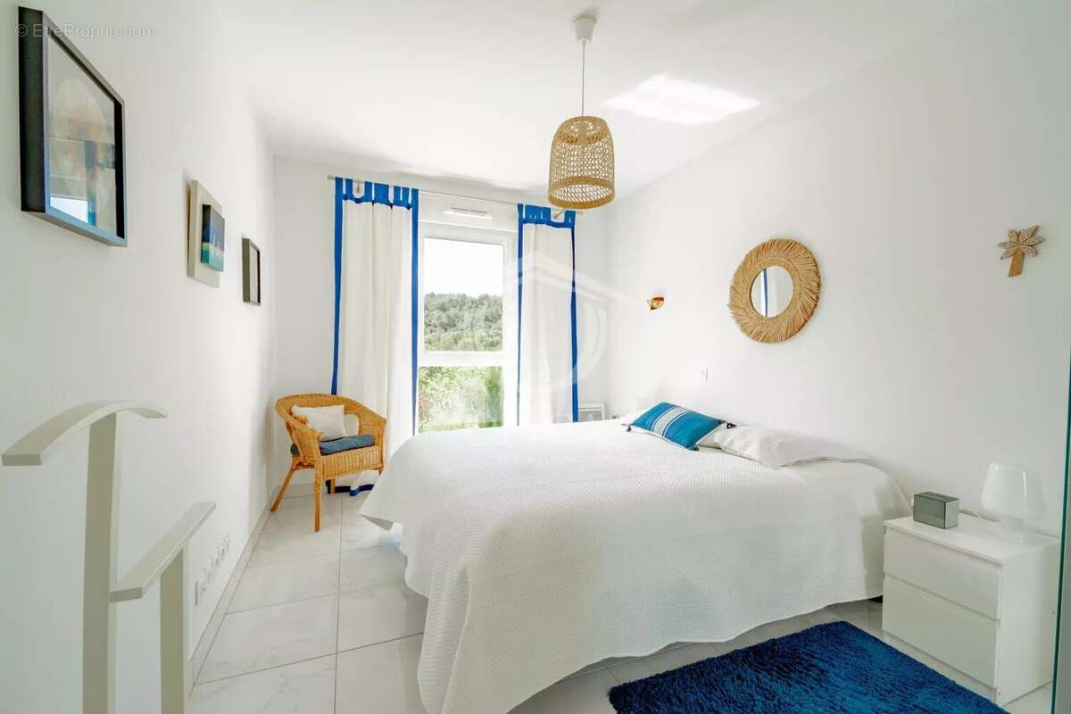 Appartement à VALBONNE