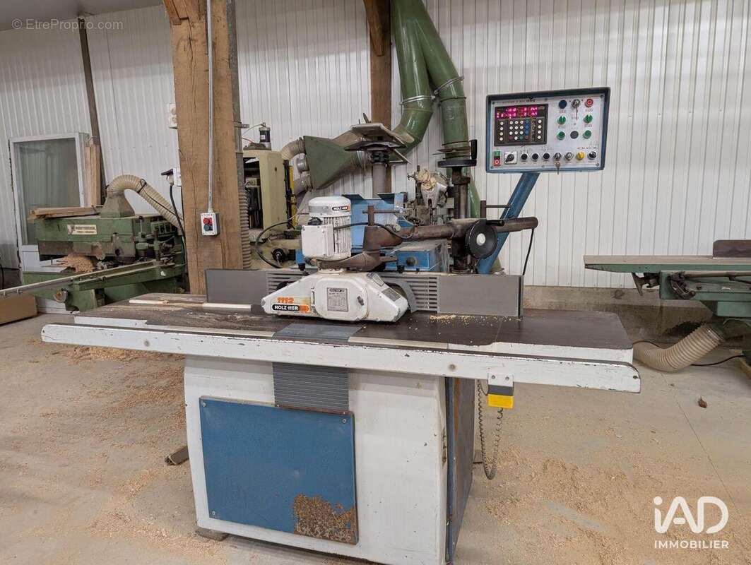 Photo 9 - Commerce à COURGAINS