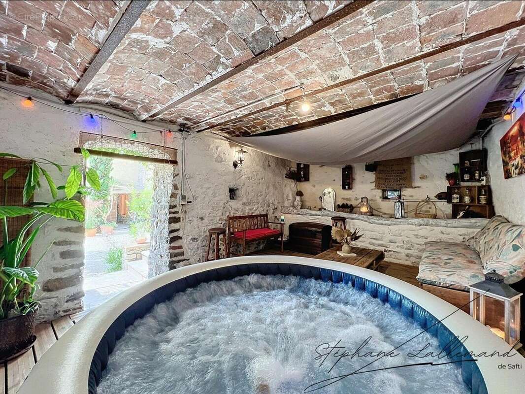 Photo 8 - Maison à SAINT-JULIEN-LES-ROSIERS