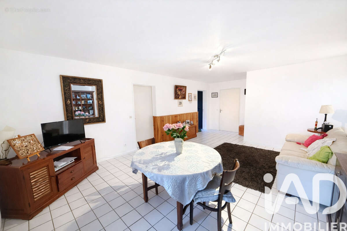 Photo 2 - Appartement à PIERREFITTE-SUR-SEINE