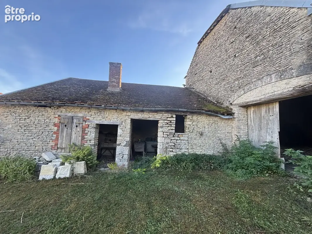 AUBE( 10) Proche de Bar/Seine : Ancien corps de ferme à rénover de 100m2 avec terrain et dépendances - photo 12