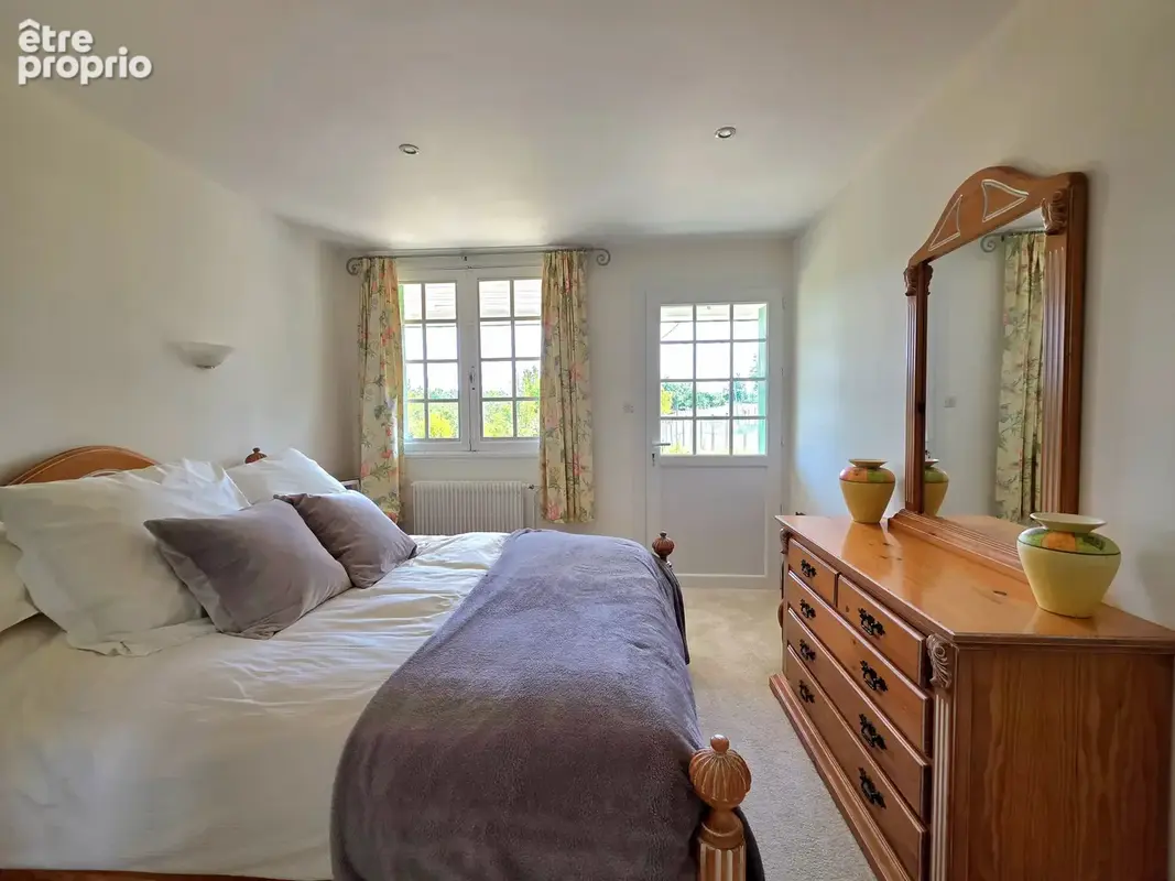 Spacieuse maison familiale de 4 chambres avec piscine, terrain et cadre champêtre - photo 11
