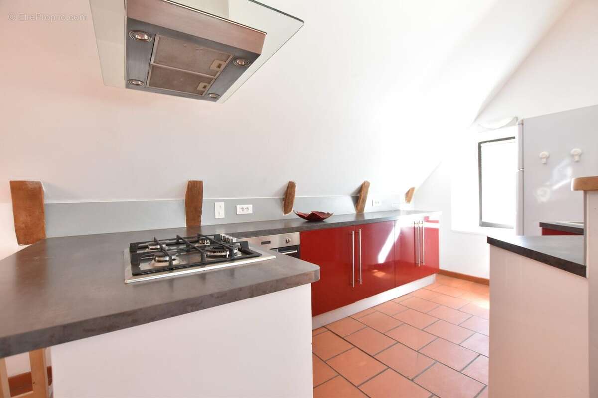 Maison 104 m² à Salers  - photo 6