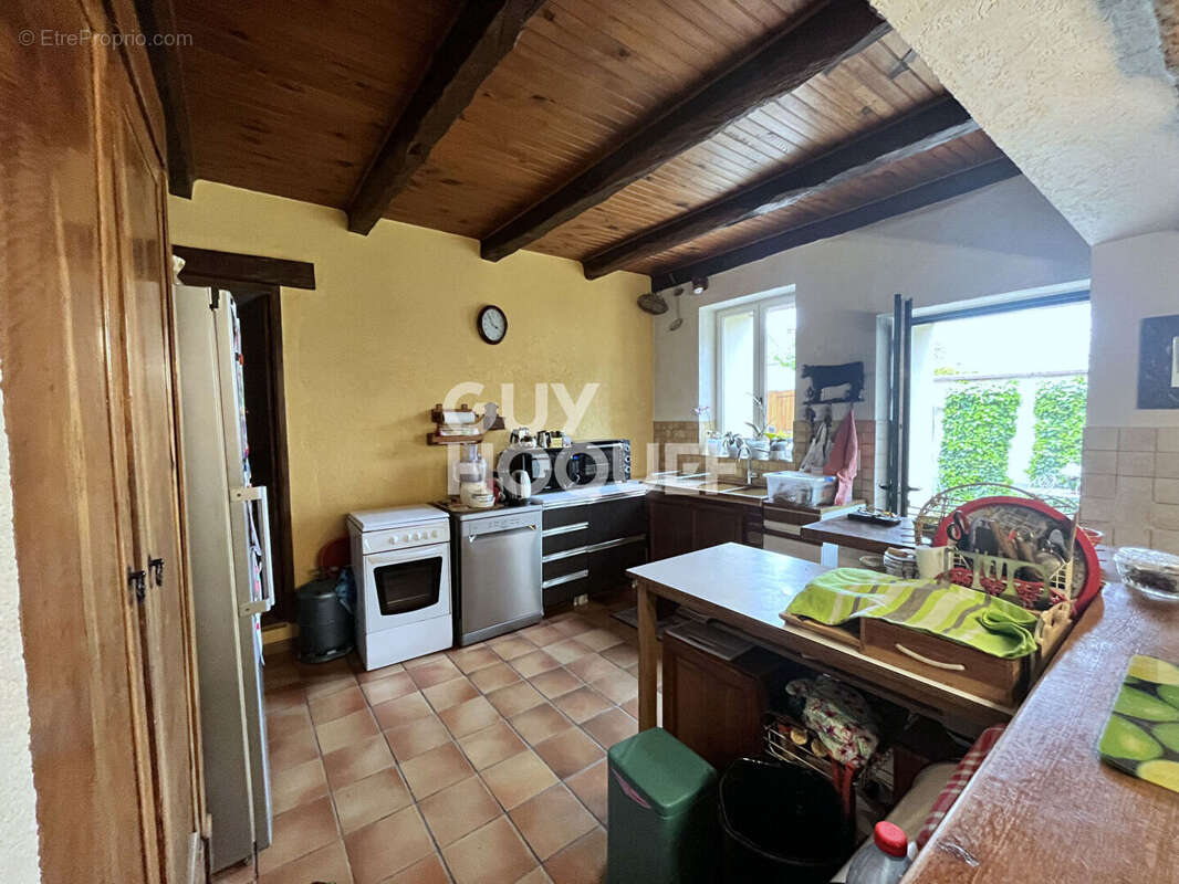 Maison à CHEMILLY-SUR-YONNE