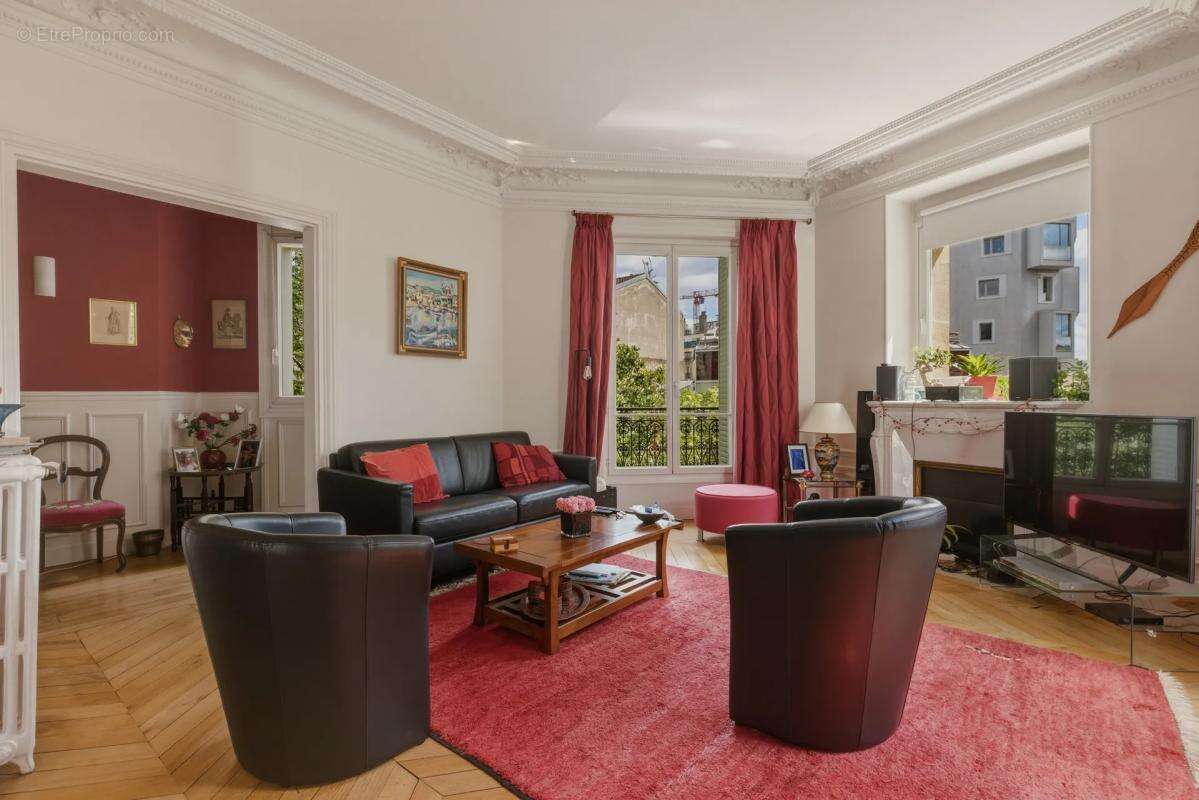 Appartement à PARIS-14E