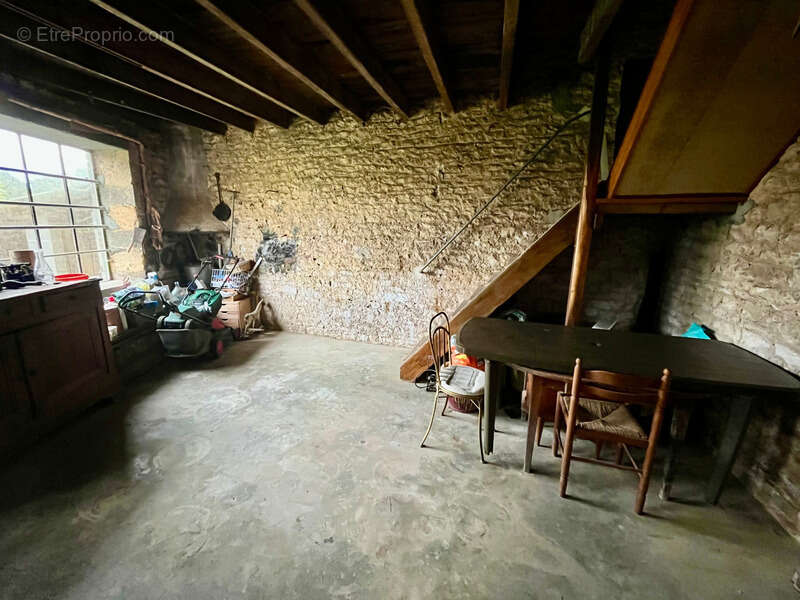 Maison à LA CAILLERE-SAINT-HILAIRE