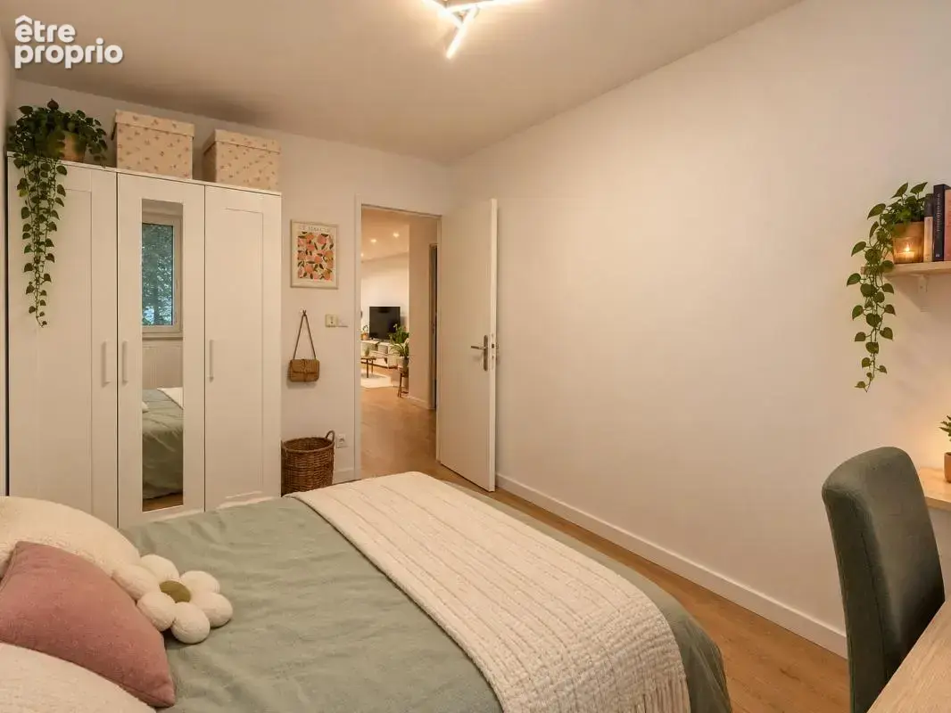 Appartement T5 à vendre à Villeurbanne Gratte-Ciel  97 m2 r - photo 4
