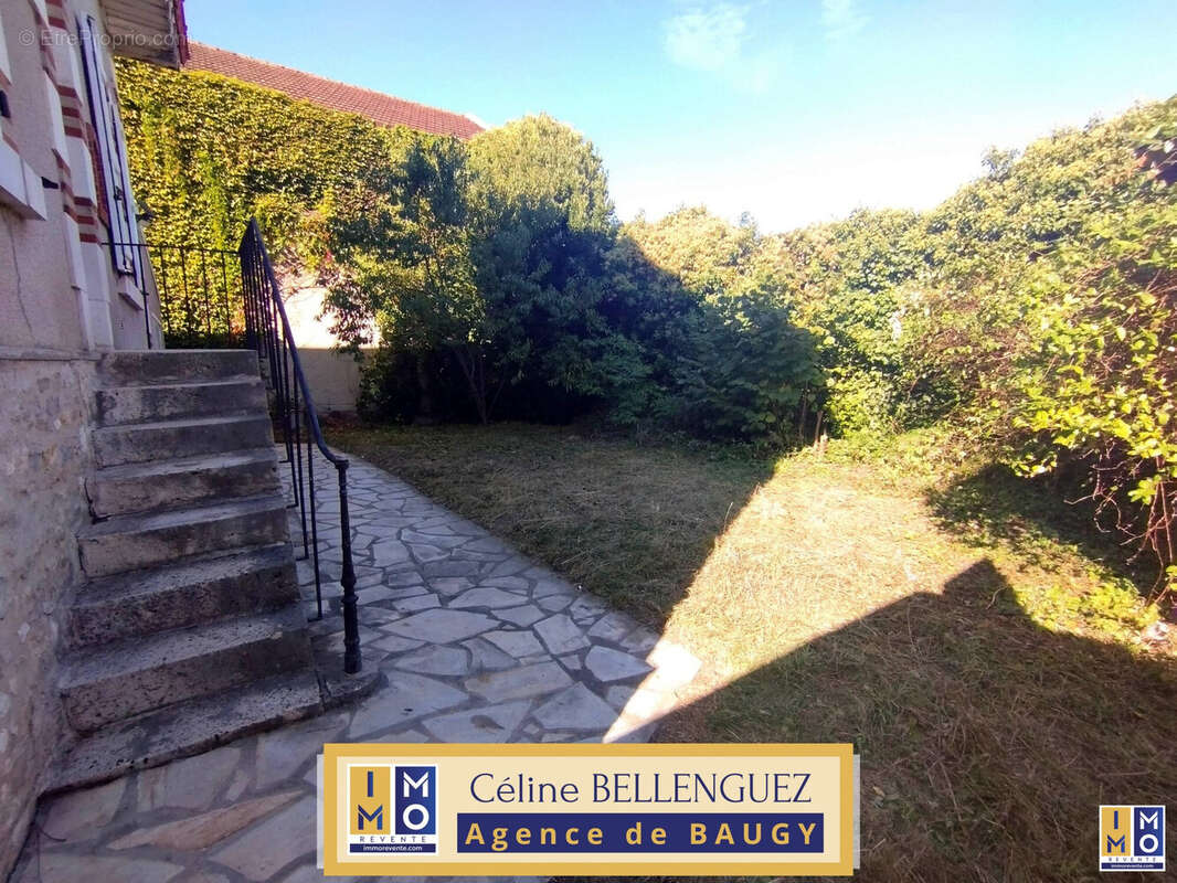 Maison à SAINT-DOULCHARD