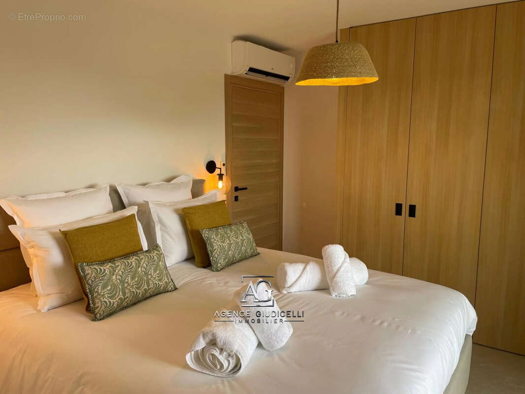 Somptueuse bergerie 4 pièces de 135m2 avec piscine - photo 4