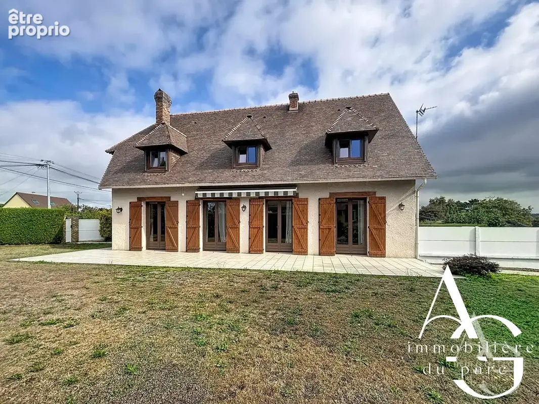 Photo Maison à Notre-Dame-De-Bliquetuit au prix de 290 000€