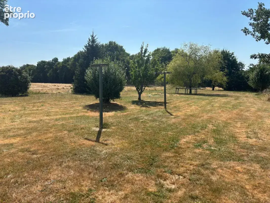 Exclusivité – Maison familiale 4 chambres au calme avec beau terrain et potentiel d’évolution - Bains sur Oust - photo 14