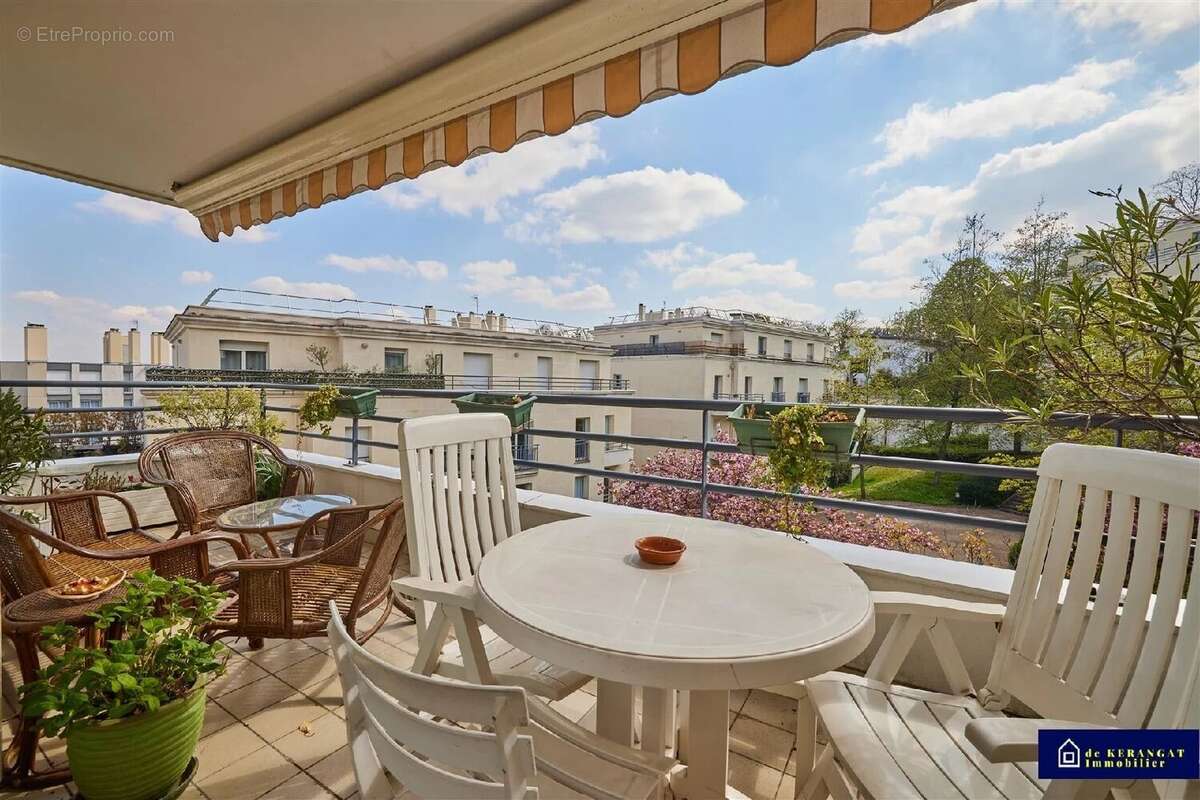 Appartement à LE PLESSIS-ROBINSON