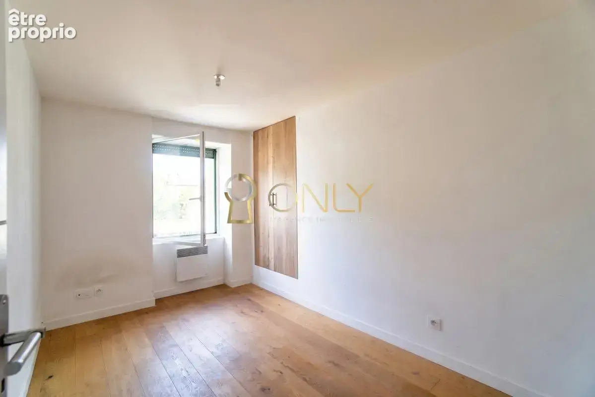 Montmerle sur Saône - Appartement - T3 - 65m² - Balcon - 2 places de stationnement - photo 10